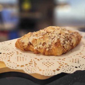 almond-croissants